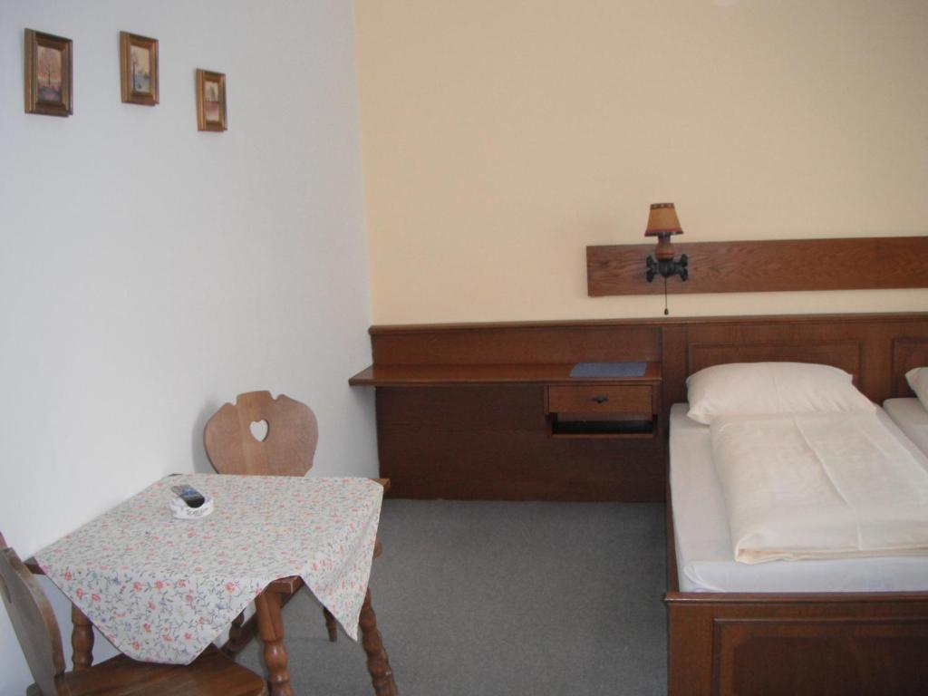 Gasthof-Pension Wein Breitenbrunn  Kamer foto
